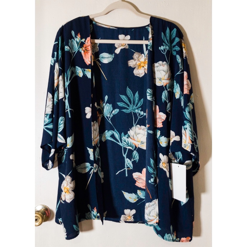 NWOT Navy Blue Floral Kimono